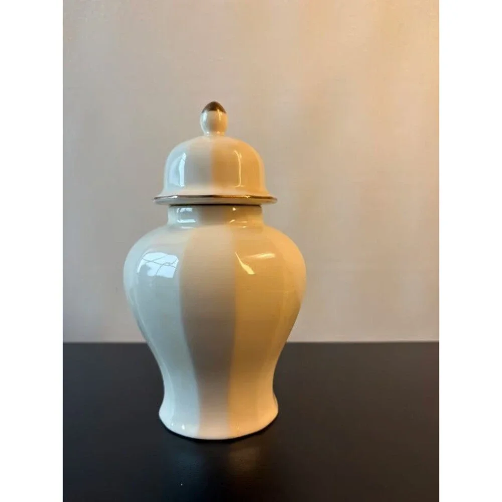 Otagiri Japan Ginger Jar Lidded Magnolia Hand Painted Porcelain Temple